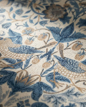 William Morris Style Rug - Strawberry Thief Botanical - Quality Close-Up