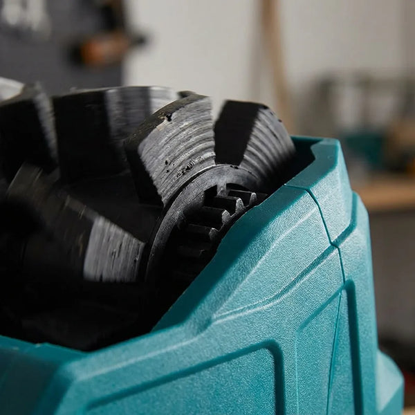 Cordless Snow Shovel - Works with Makita 18V Battery - Quality Close-Up